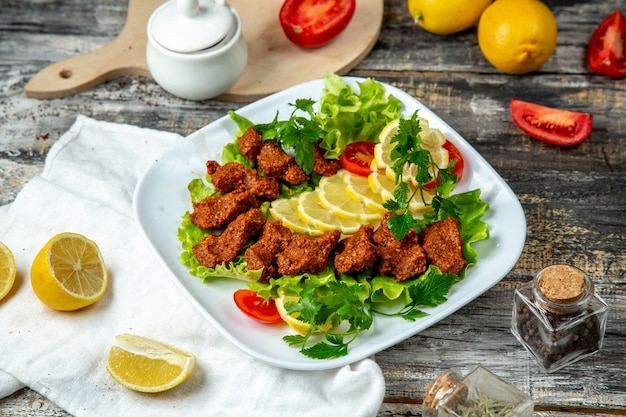 турецкая кофте салат петрушка лимон вид сбоку