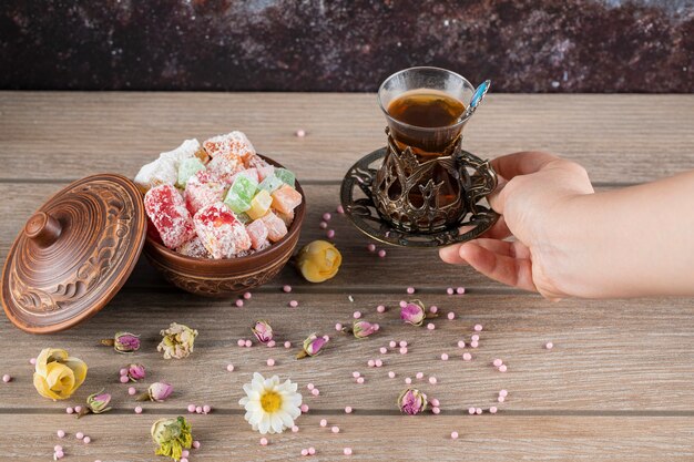 Turkish lokum and a glass of tea