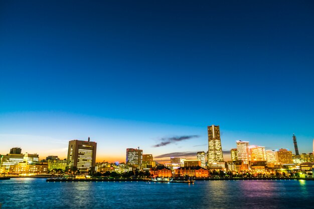 黄昏のフェリス夜空空のウォーターフロント