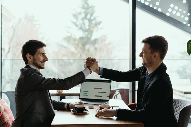ecommerce partnership