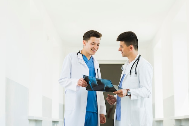 Two doctors in lab