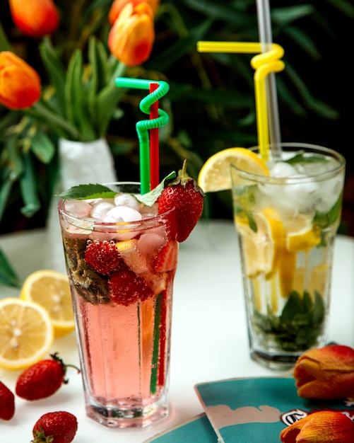 Two kind of mojitos on the table