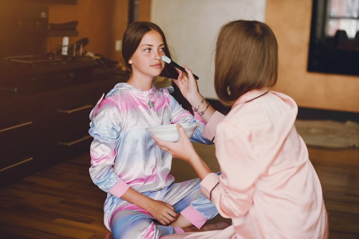 Free Photo two little girls in a cute pajamas