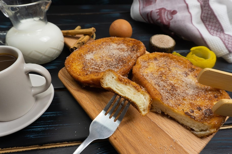 Free Photo typical easter torrijas in spain