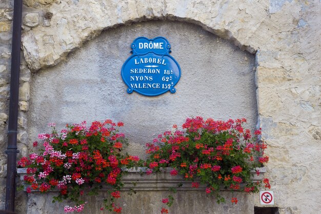 일반적으로 프랑스 거리 표지판.