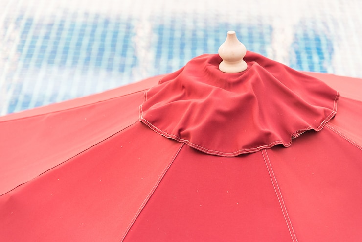 Free Photo umbrella pool