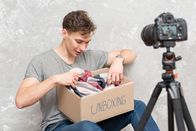 Free photo unboxing