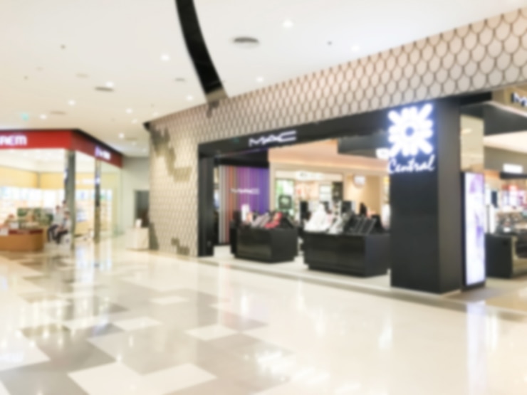 Free Photo unfocused entry jewelry shop