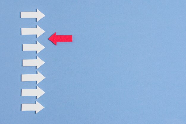 unique arrow going straight to the white lines