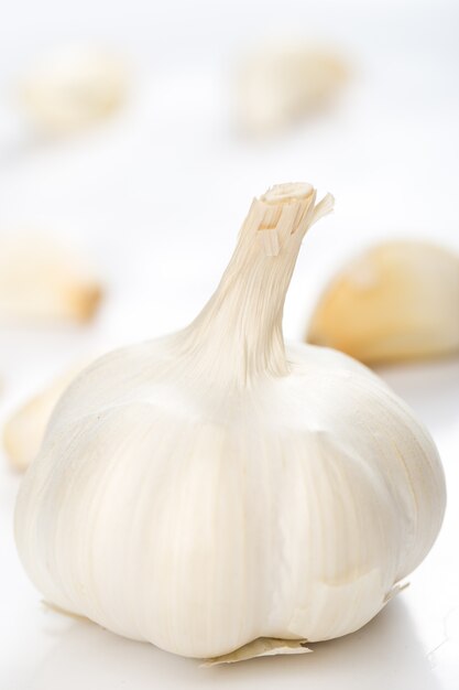 Unpeeled garlic