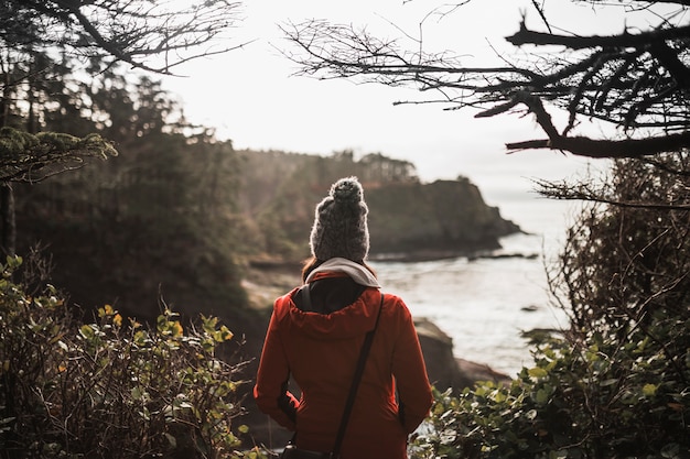 Free photo unrecognizable woman admiring view