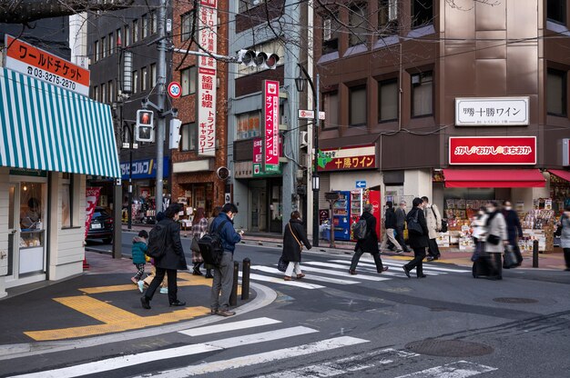 横断歩道のある東京市の都市景観