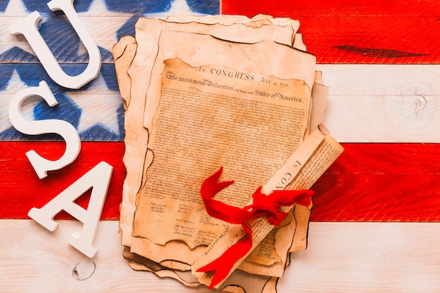 Форма дня независимости США с декларацией и письмами