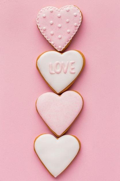 Free photo valentine's day concept with delicious cookies