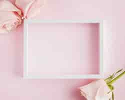 Free photo valentine's day concept with frame