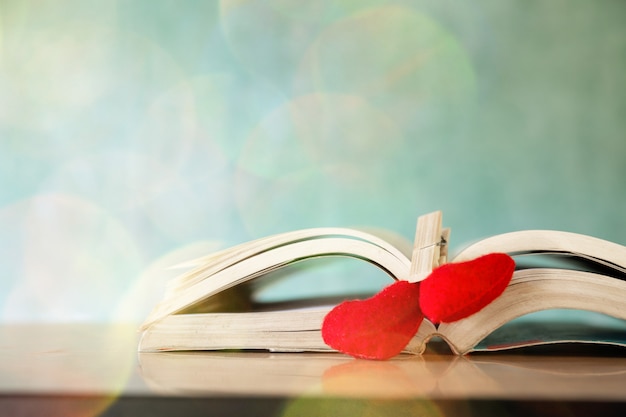 День Святого Валентина концепция Сердце книги. Поздравительные открытки.