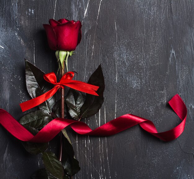 Valentines day womens mothers day red rose with ribbon gift surprise