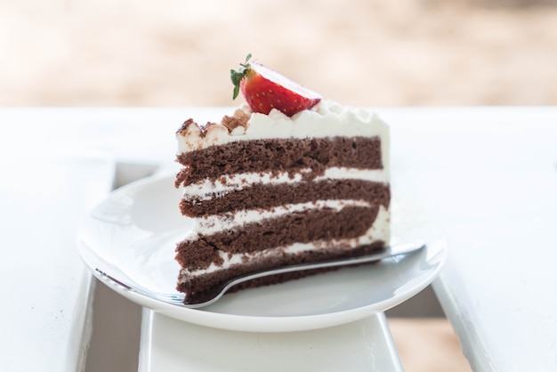 vanilla and chocolate cake with strawberry