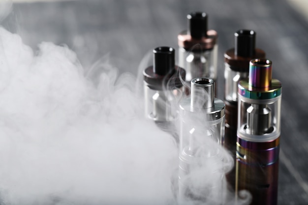 Бесплатное фото vaping устройство электронной сигареты