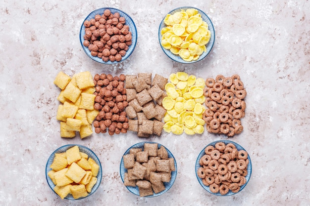 Vari cereali per la colazione