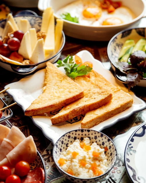 Various breakfast food with crackers