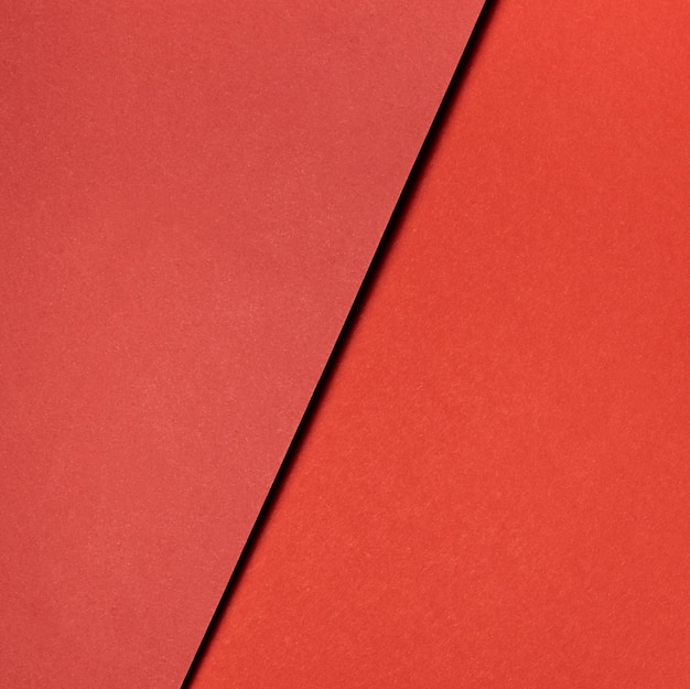 Различные оттенки красной бумаги крупным планом