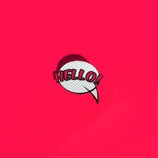 Бесплатное фото Вектор значок речи пузырь с привет приветствие на красном фоне