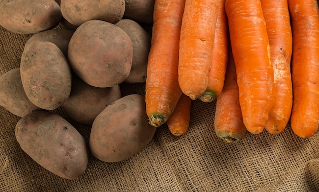 Free photo vegetables on blanket