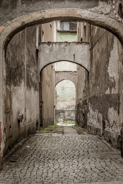 Vertical shot of an archway in the building