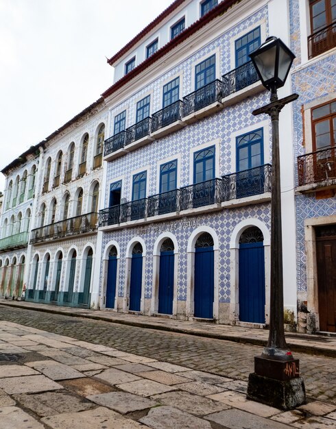 ブラジル、サンルイスの植民地時代の建築物の垂直ショット