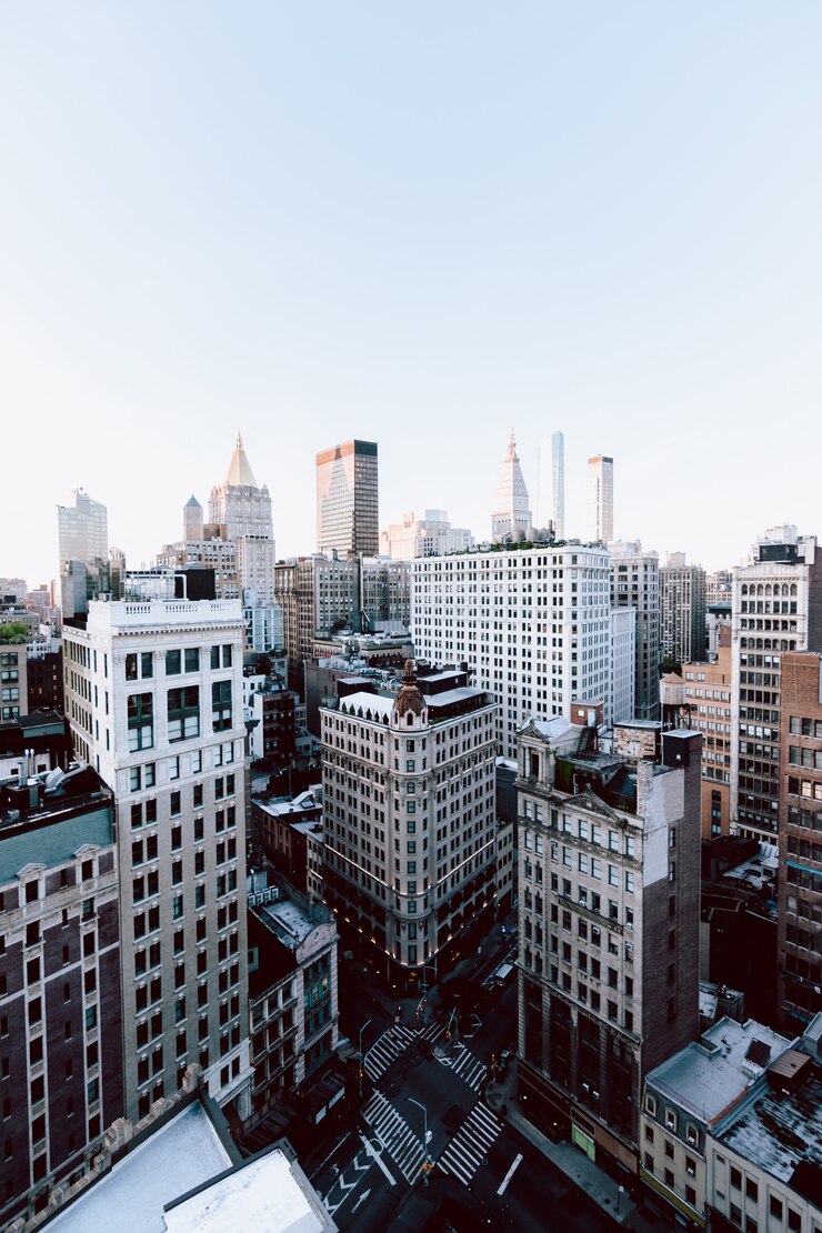 Free Photo vertical shot of the buildings and skyscrapers in new york city, united states