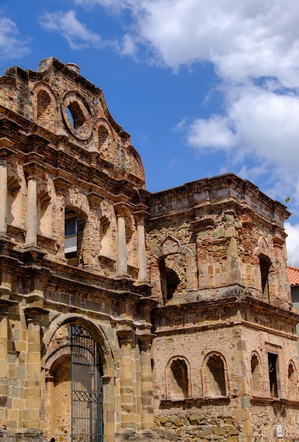 Vertical shot of the Plaza Simon Bolivar under the sunlight and a blue sky in Panama City, Panama