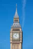 Foto gratuita vista del big ben con cielo blu