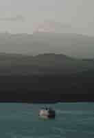 Foto gratuita vista di una crociera in barca alle isole galapagos