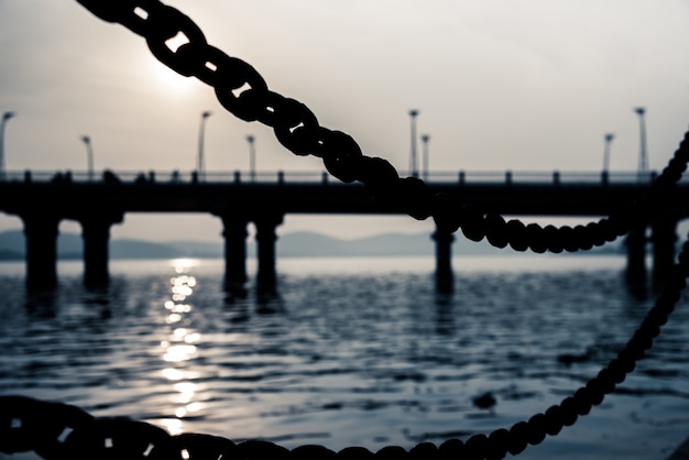 Foto gratuita vista del ponte nel fiume