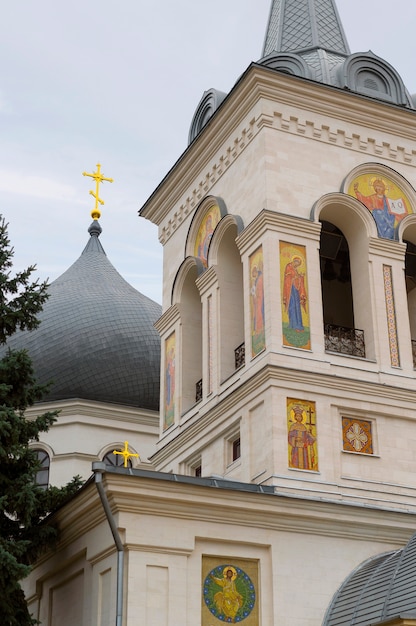 Foto gratuita vista degli elementi architettonici della chiesa