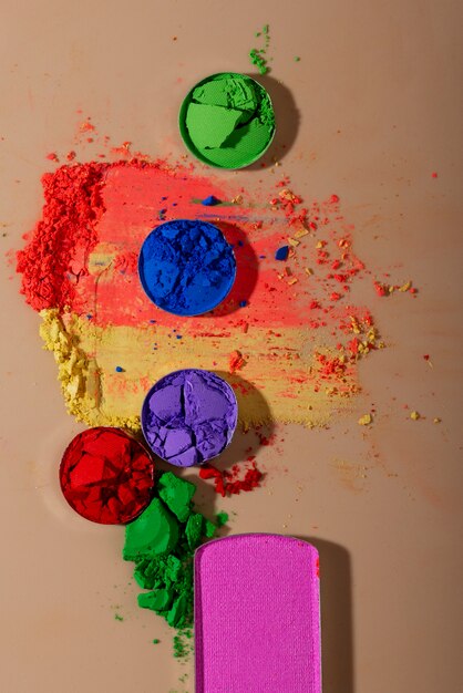 Free photo above view colorful eyeshadow arrangement