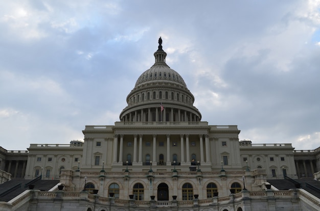 ワシントンDCの国会議事堂の正面の眺め