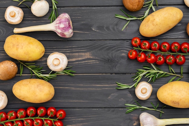 Free photo above view healthy vegetables frame