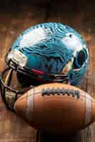 無料写真 ヘルメットをかぶったアメリカン フットボール ボールの眺め