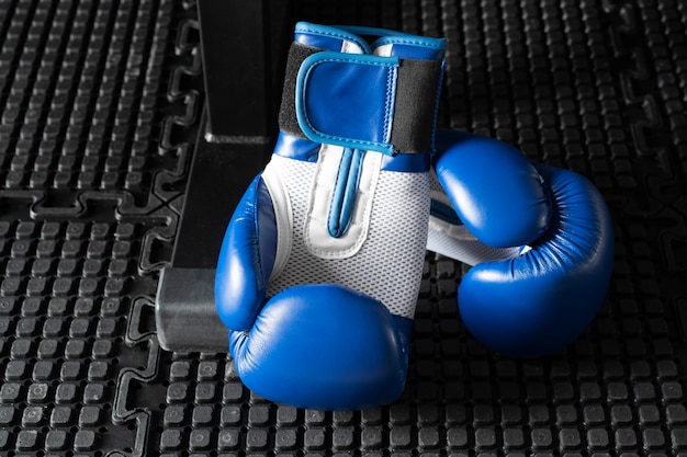 Бесплатное фото Вид на пару боксерских перчаток