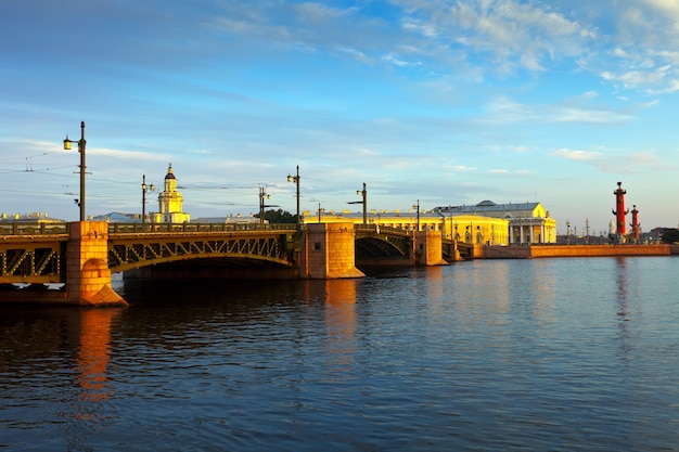 Бесплатное фото Вид на санкт-петербург утром