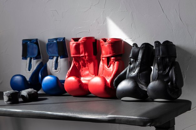 Вид на пару боксерских перчаток