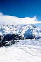 Foto gratuita vista del paesaggio montano invernale