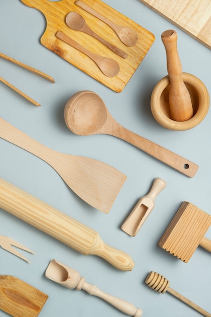 Free photo above view wooden kitchen tools