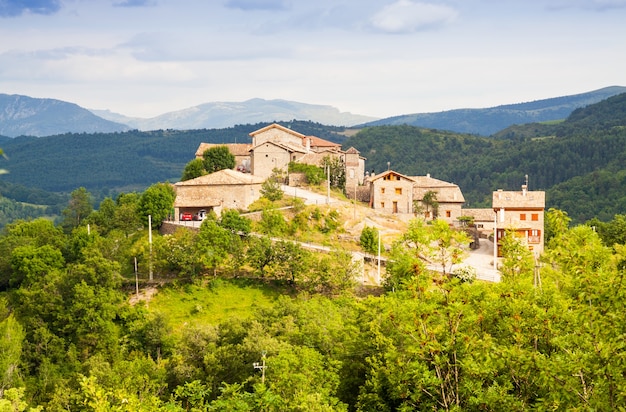 village in Pyrenees. Seniu, Huesa