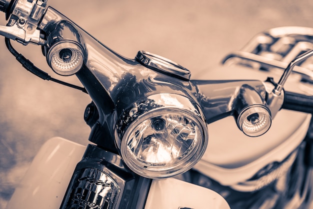 Free photo vintage headlight lamp motorcycle