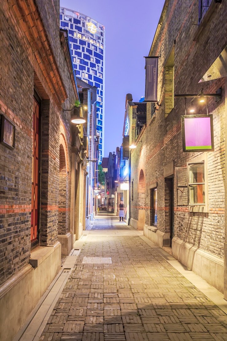 Free Photo vintage red old town historical