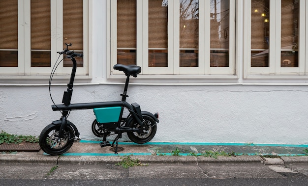 Free photo vintage small black bicycle