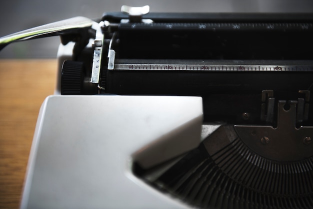 Free photo vintage typewriter